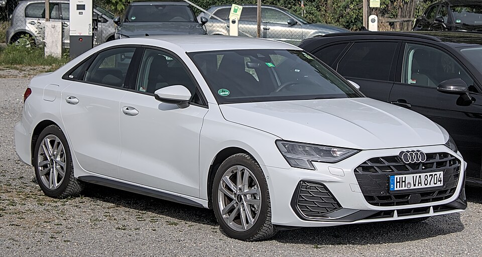 アウディ A3 Sedan