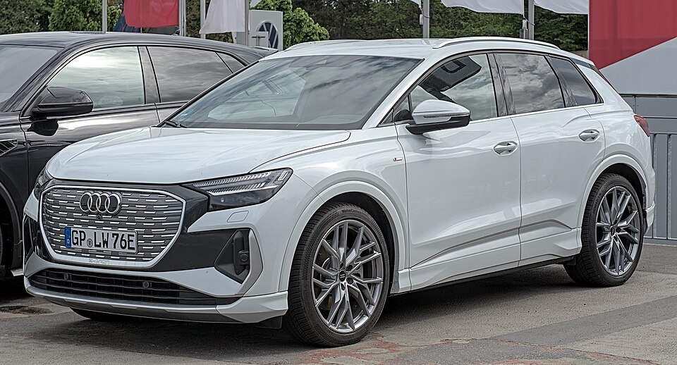 アウディ Q4 e-tron