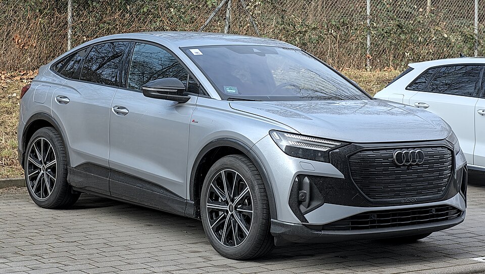 アウディ Q4 Sportback e-tron