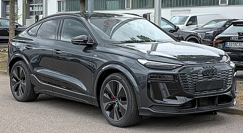 アウディ Q6 Sportback e-tron