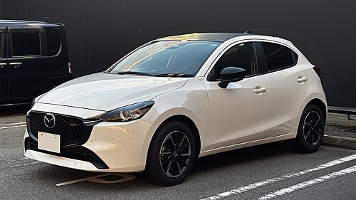 マツダ MAZDA2