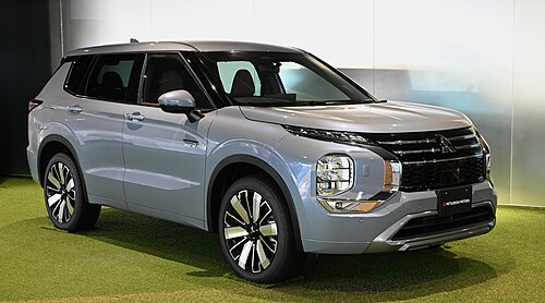 三菱 アウトランダーPHEV