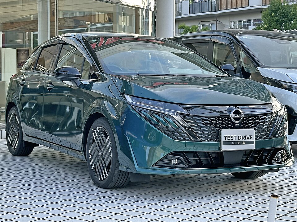 日産 ノート オーラ