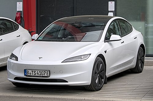 テスラ Model 3