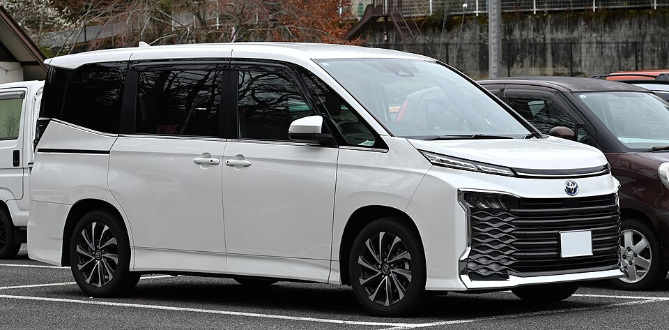 トヨタ ヴォクシー